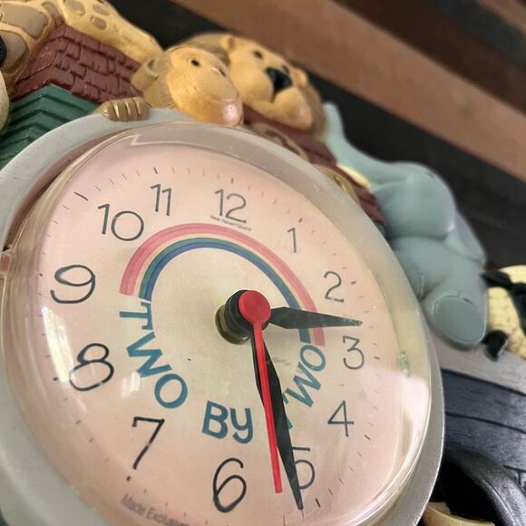 Vintage Noah's Ark Wall Clock Nursery Room Two By Two Rainbow Kids Time Working - Picture 7 of 7